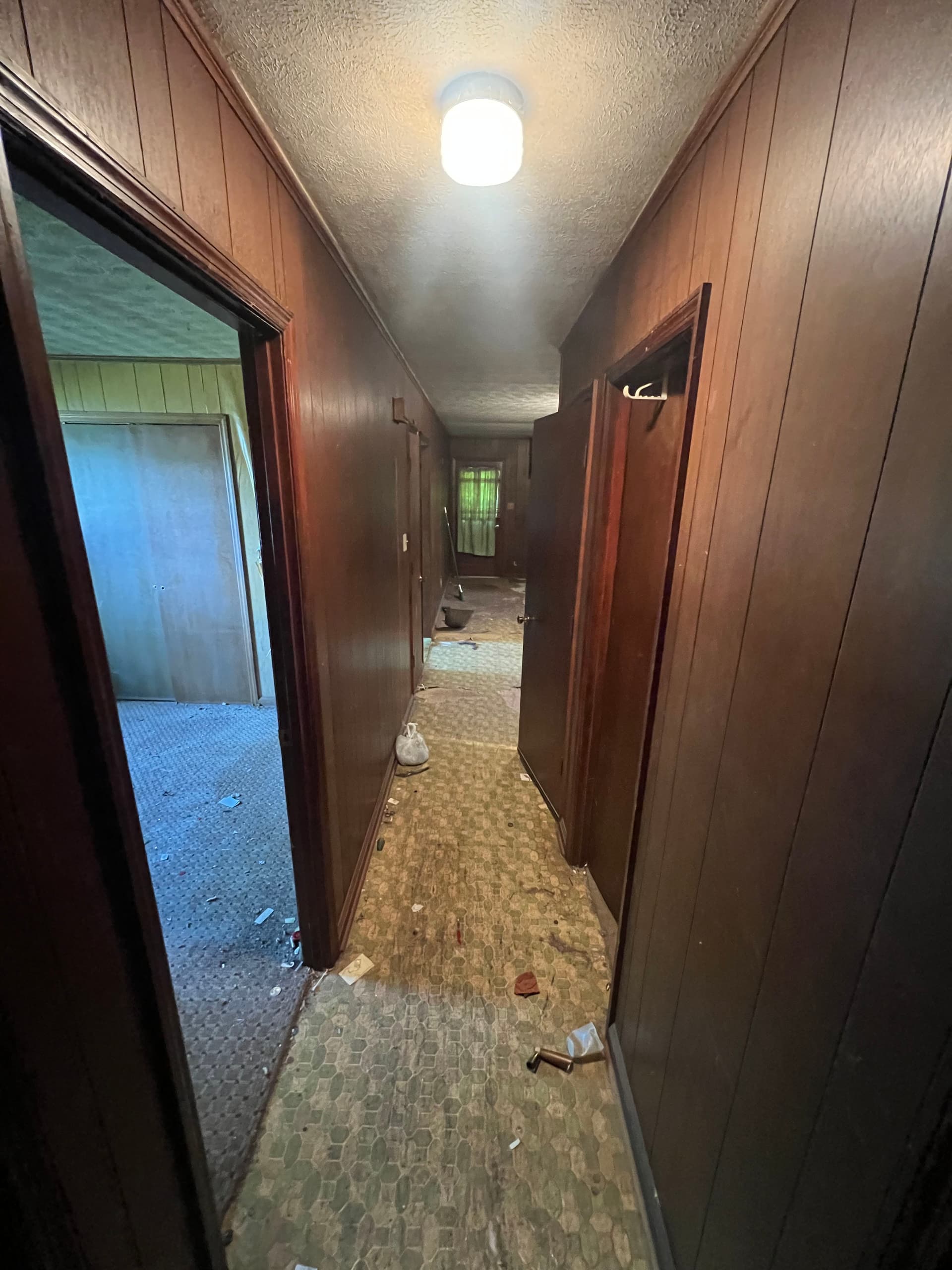 Gallery photos for Full House Hoarder Cleanout Done Right, Room by Room: Image #3