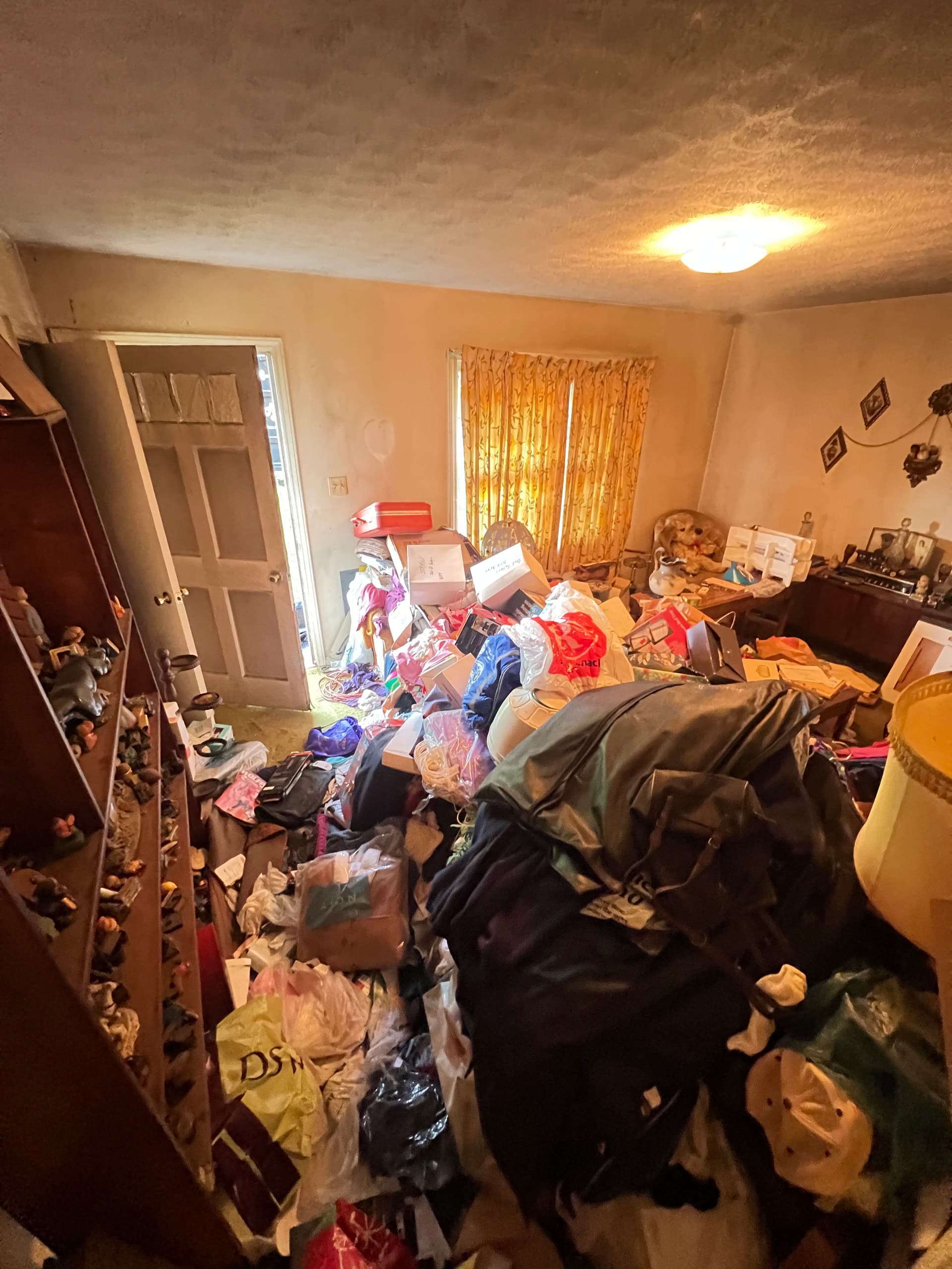 Gallery photos for Full House Hoarder Cleanout Done Right, Room by Room: Image #6