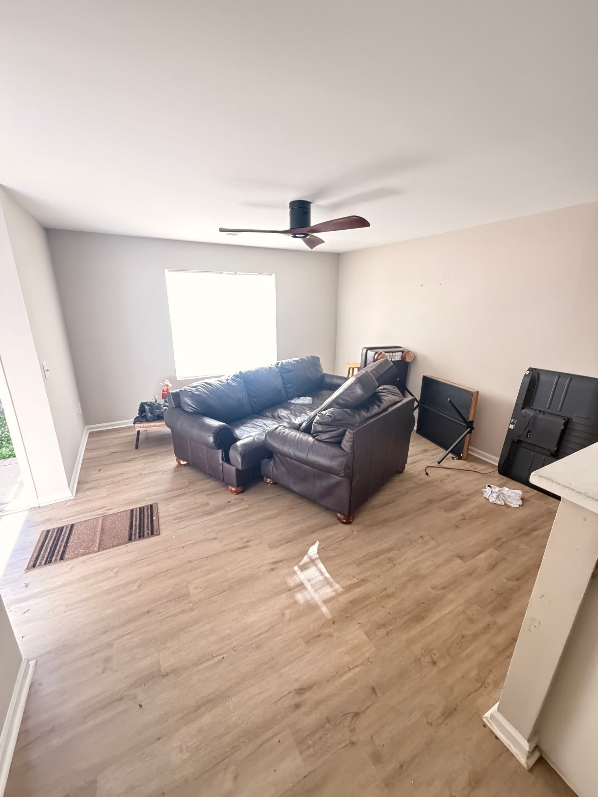 Gallery photos for Full Property Cleanout in High Point Gets This Home Rent-Ready: Image #2